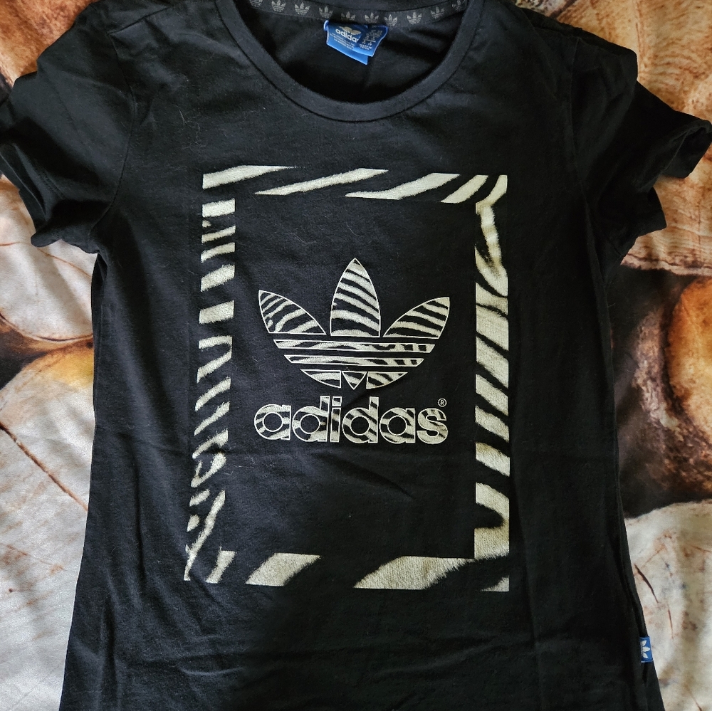 Adidas zebra T-shirt